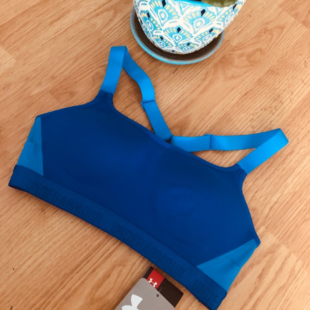 Under Armour Brand New Sports Bra 🌸
